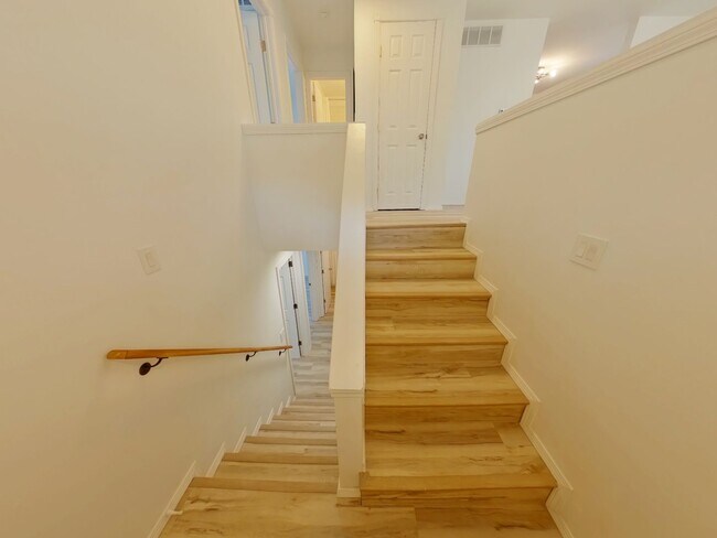 1031 N Edwards