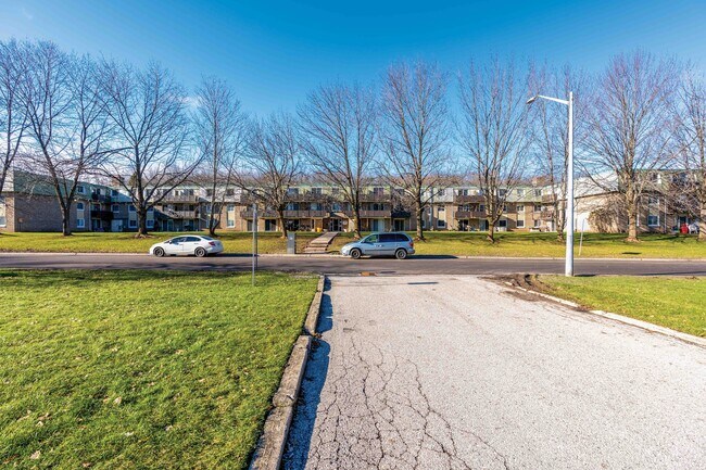 Photo - 6th Street Apartments