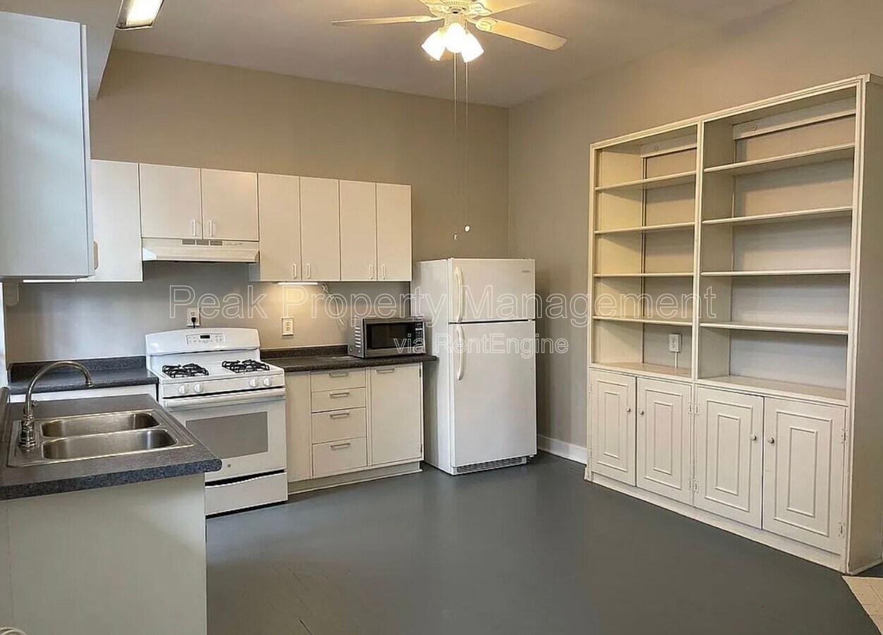 Photo - 216 N 32nd St Unidad B