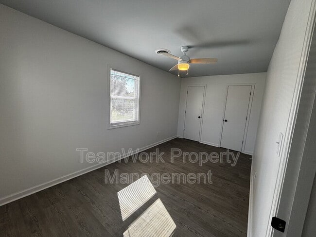 Photo - 3011 Terry Dr