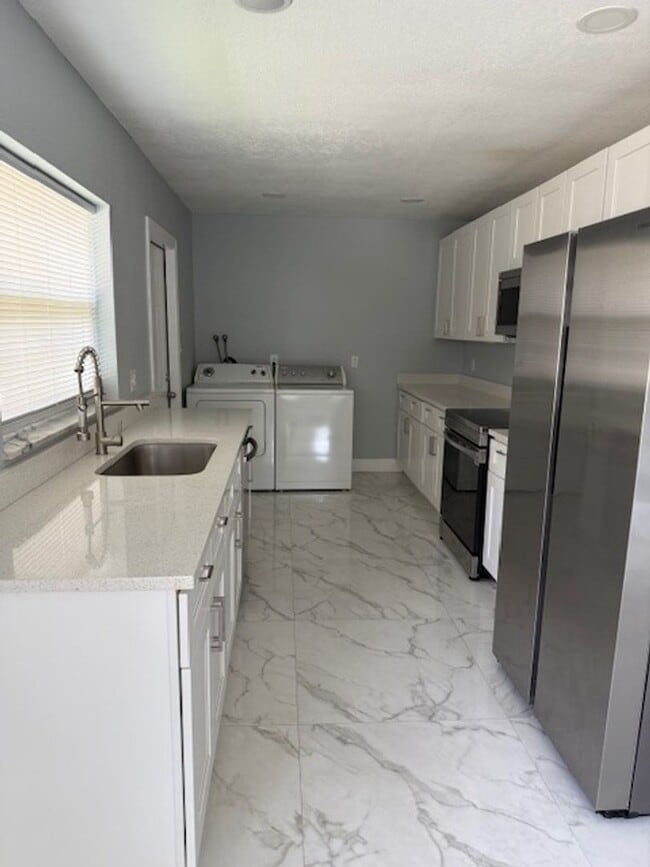 Photo - 2 Bed 1 Bath Duplex in Orlando for Rent