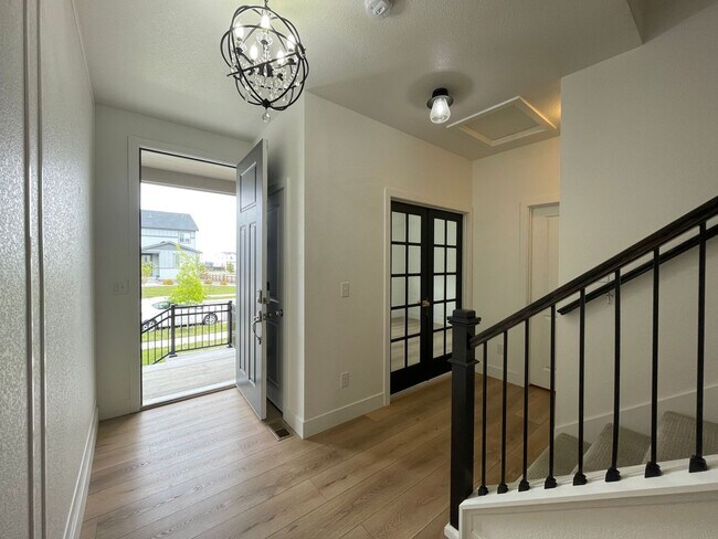 Photo - Stunning and spacious 4.5 bedroom, 3 bathroom home located in Morgan Hill