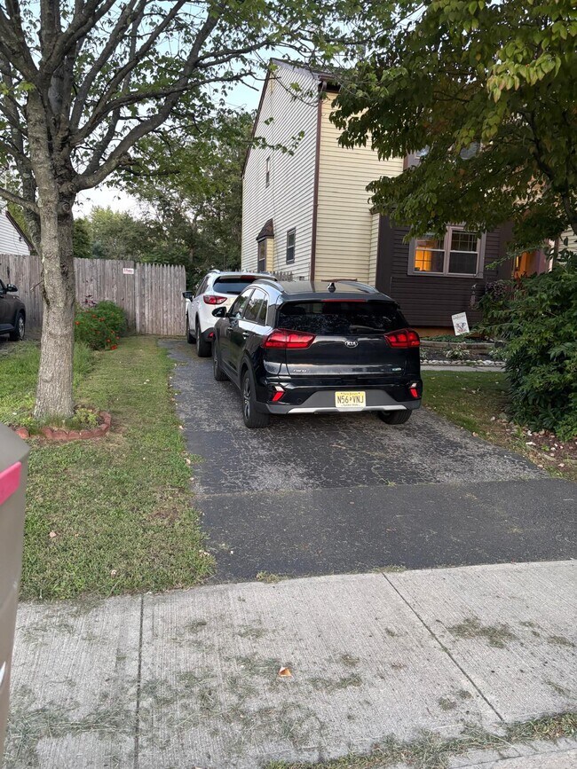 5 Hannah Dr