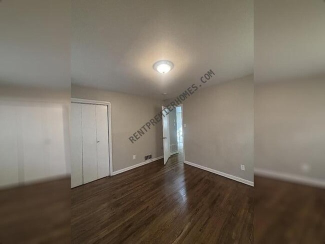 Building Photo - 6816 W 32nd St