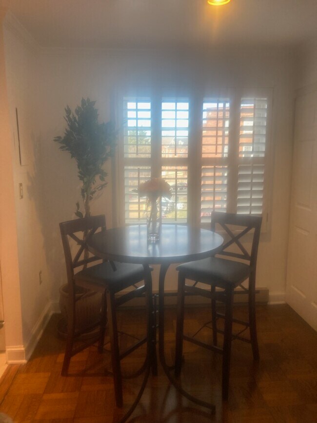 Photo - 1730 W Abingdon Dr Unidad 102