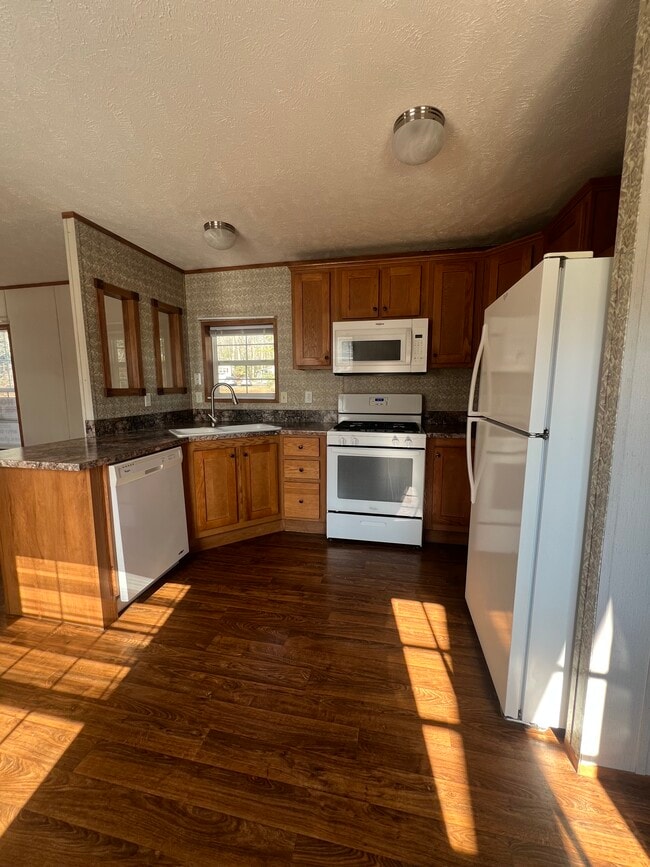 Photo - 1 Greenwood Dr