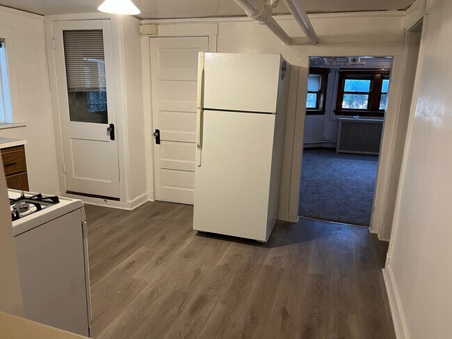 Photo - 1915 Kenilworth Ave Unit Garden Apartment