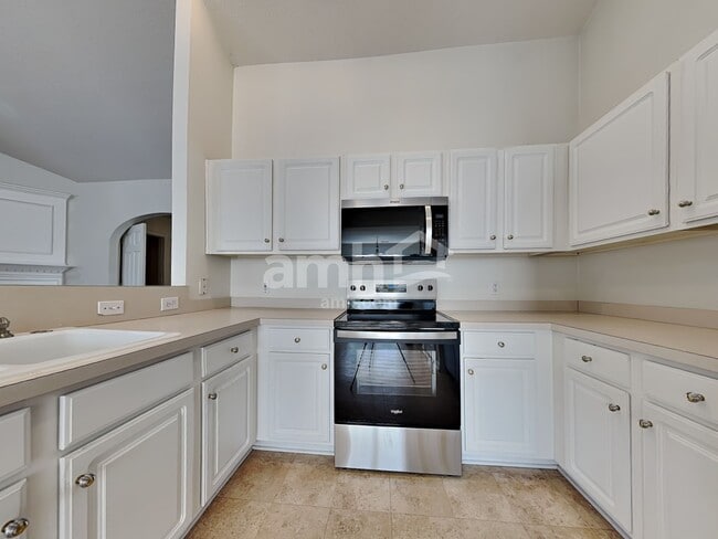 Photo - 11 Lake Linden Ct