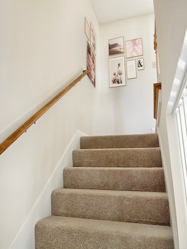 Meadowbrook Village Apartments For Rent in Gardner, MA