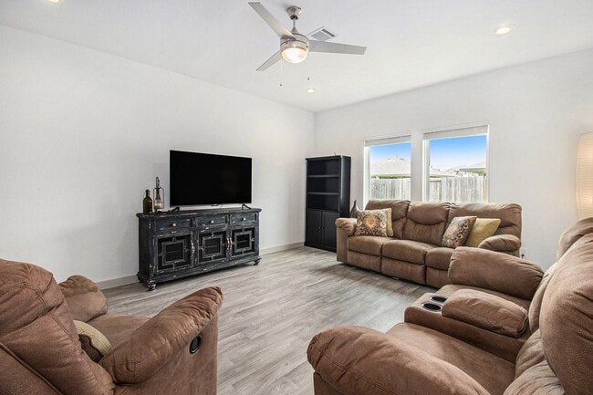 Building Photo - 1823 William Scott St