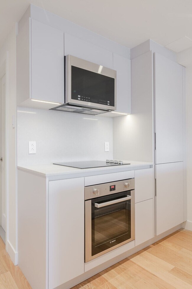 Photo - 3460 Rue Durocher Unit 1208