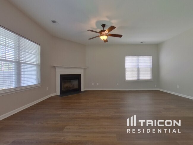 Photo - 520 Westmoreland Rd