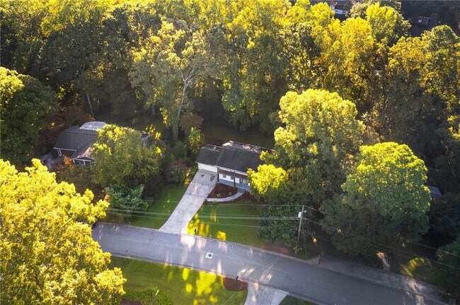 Photo - 3259 Isoline Way