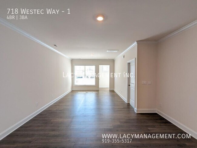 Photo - 718 Westec Wy