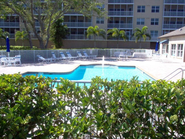 Photo - 960 Starkey Rd Unit 3302