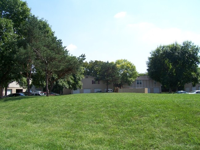 Sunbury Square Apartments