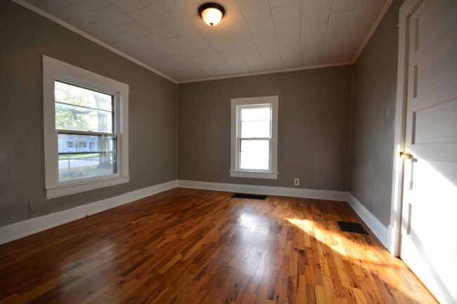 Photo - 3 Bedroom Home with lots of EXTRAS