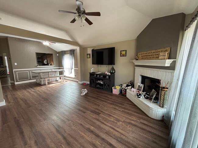 Building Photo - 108 Windsor