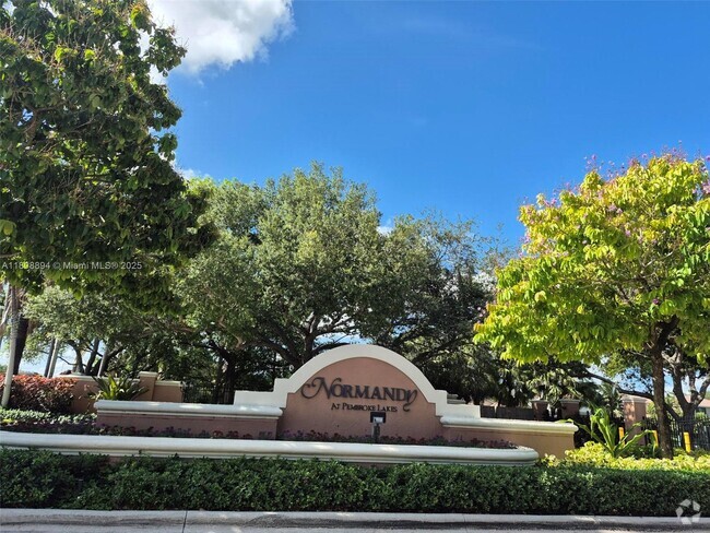 Building Photo - 1870 NW 100th Way Rental