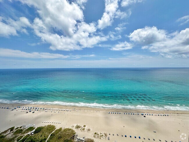 Building Photo - 3000 N Ocean Dr Unit 40-E Rental