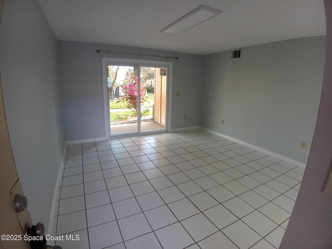 Photo - 183 Ulster Ln