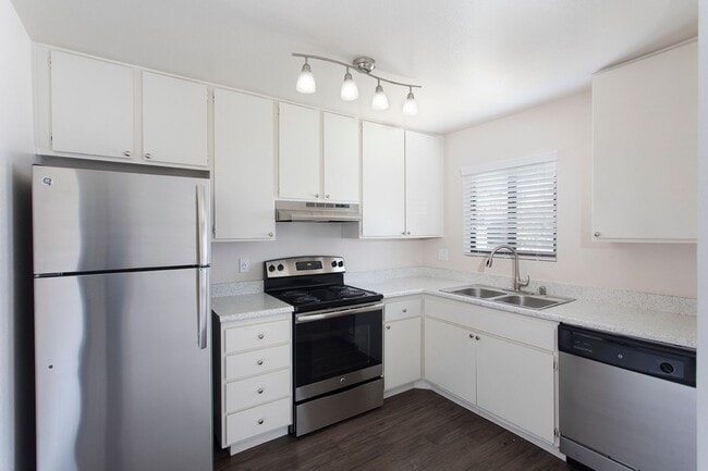 Photo - Bridgeview Apartments