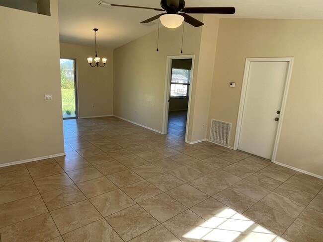 Photo - 3/2 Home in Belleview