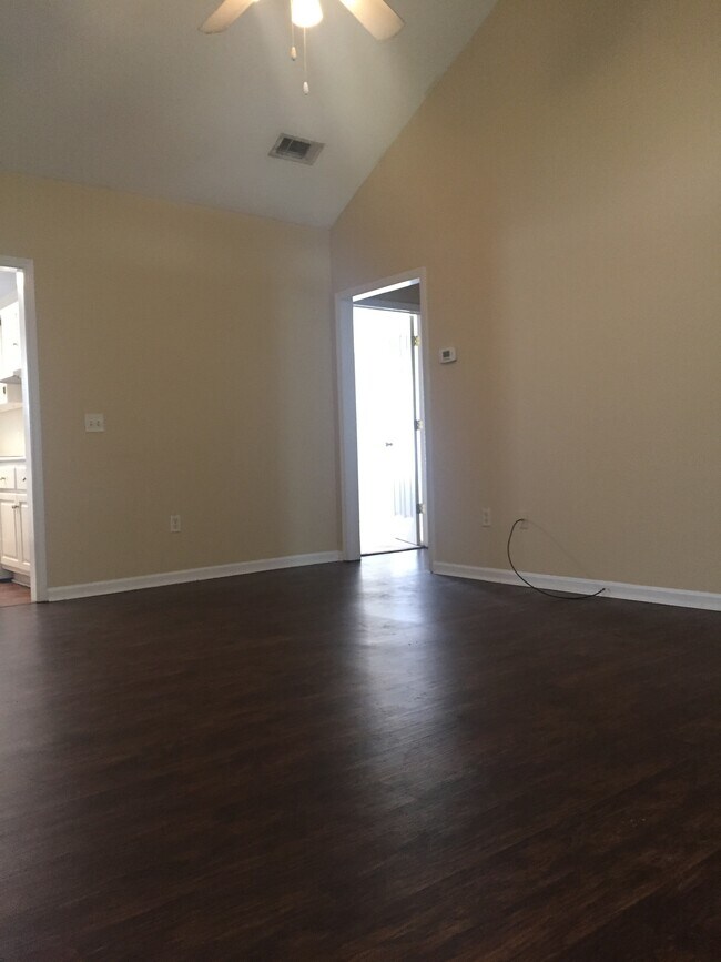 Photo - 5606 Landings Pkwy