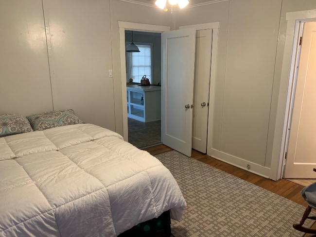 Photo - 614 W Lee Ave