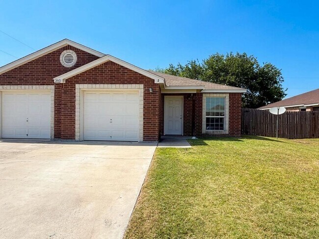 Photo - 3601 John Chisholm Loop Unit Apt B