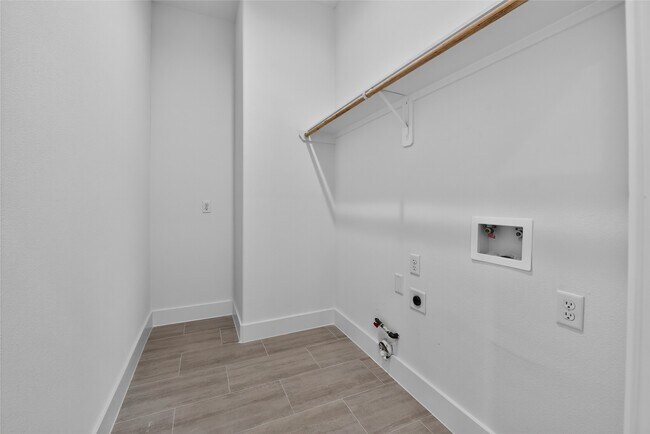 Photo - 3535 Amos St