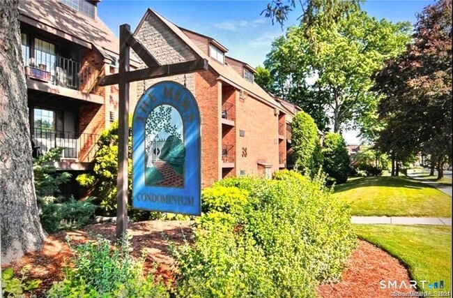 Building Photo - 42 N Main St Unit 79
