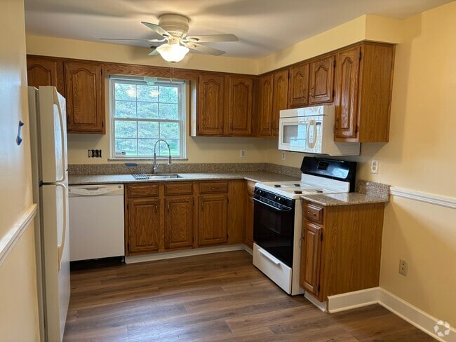 Building Photo - 32A Chestnut Ct Rental