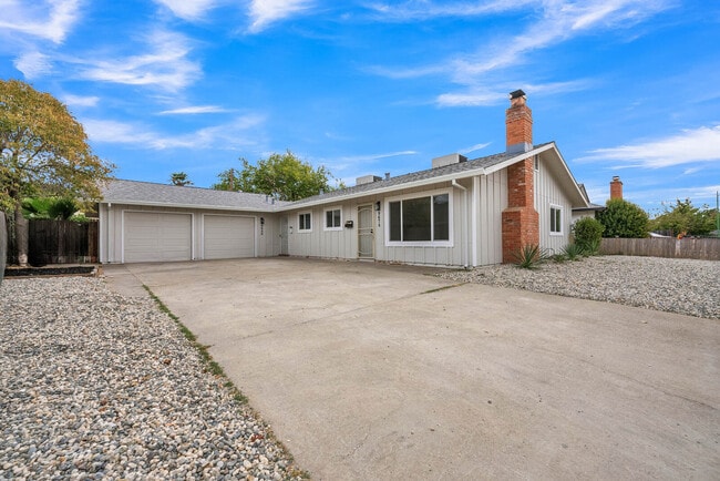 Photo - 9678 Lake Natoma Dr