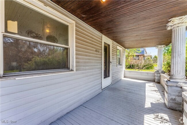 Building Photo - 8517 Rosewood Ave Unit 1/DN Rental