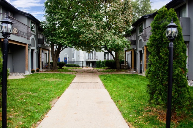Perrine Pointe
