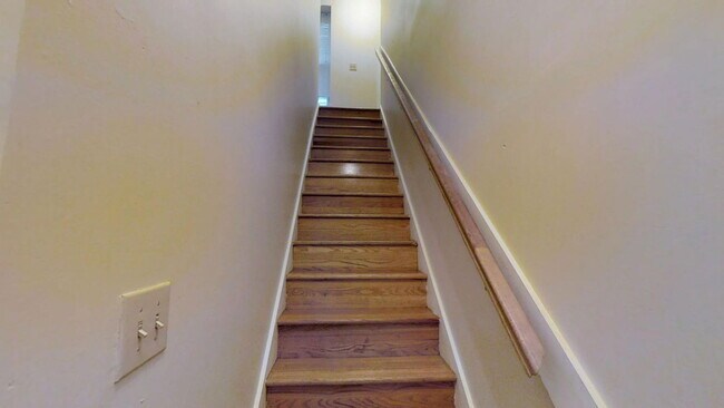 Photo - 45 1/2 Euclid Ave