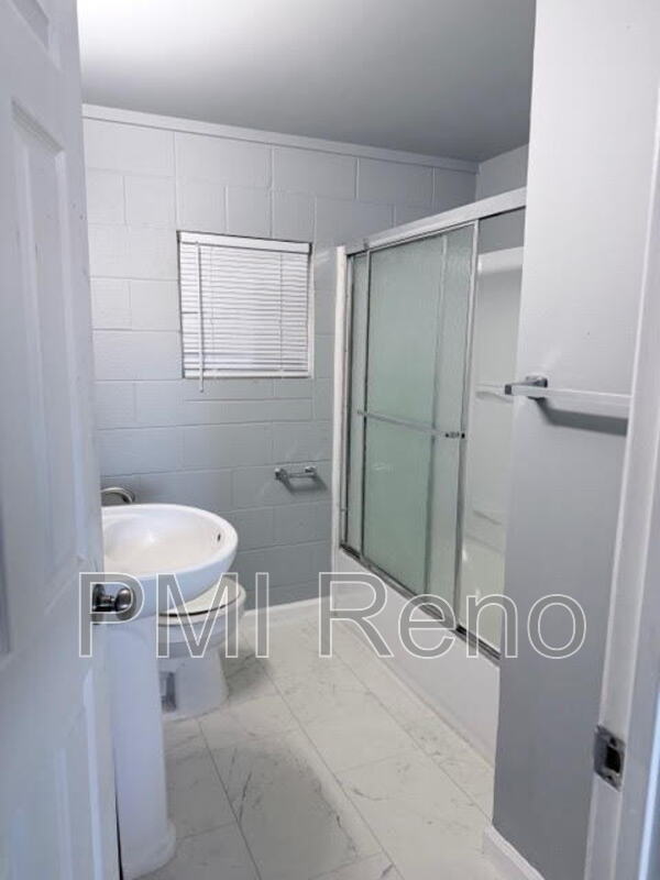 Photo - 1950 A St Unit D