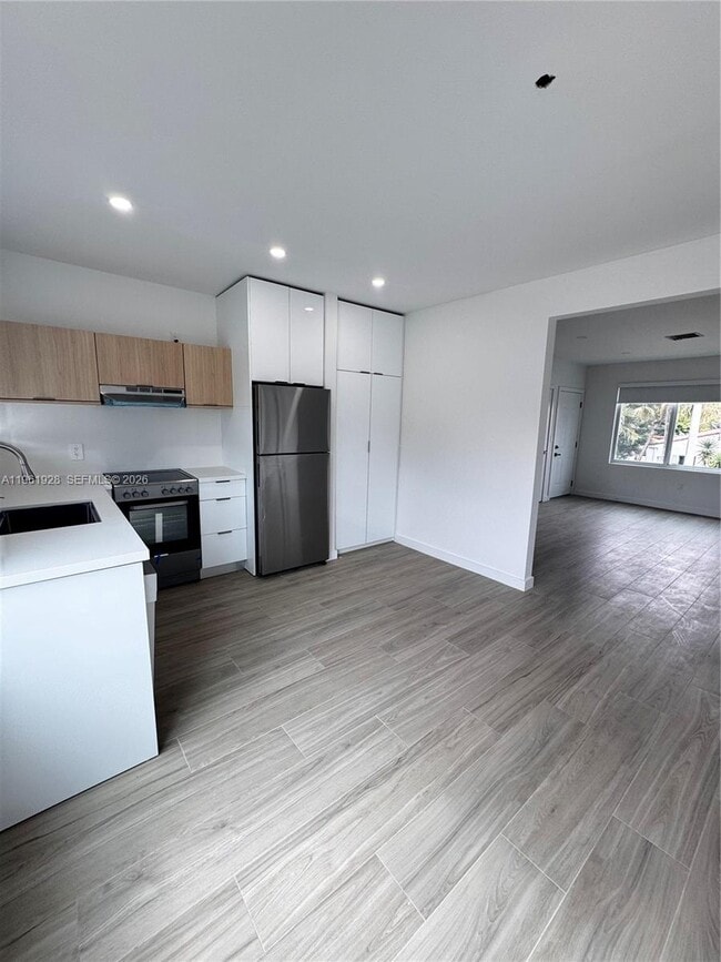 Photo - 2855 Royal Palm Ave Unit 3