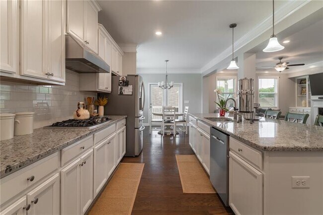 Photo - 301 Cochin Dr