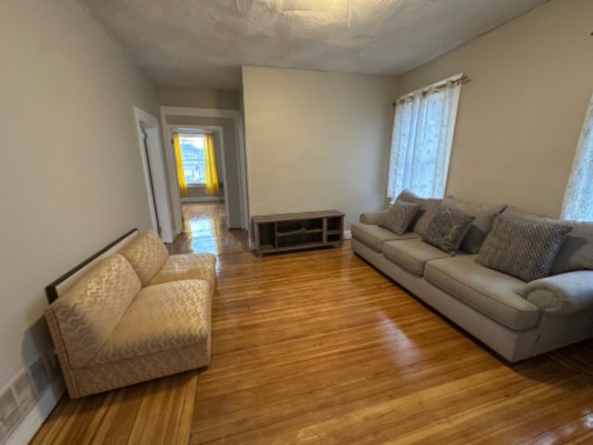 Photo - 10 Thorp St Unidad #2