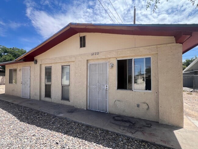 1008 Antonio St Unit Rear