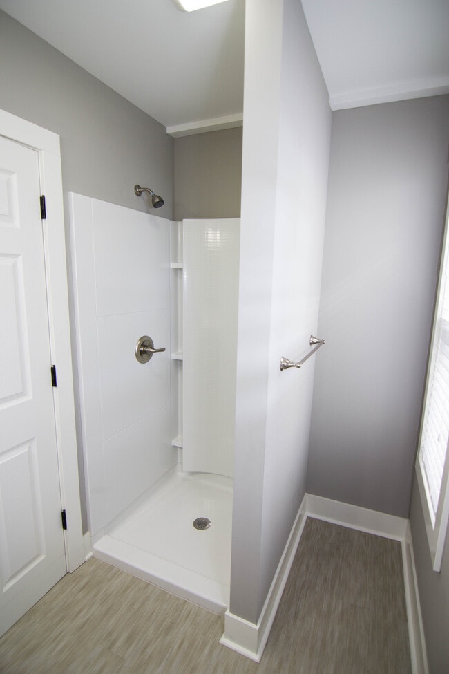 Photo - 624 4th St NW