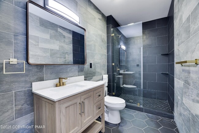 Photo - 1540 Lake Ln