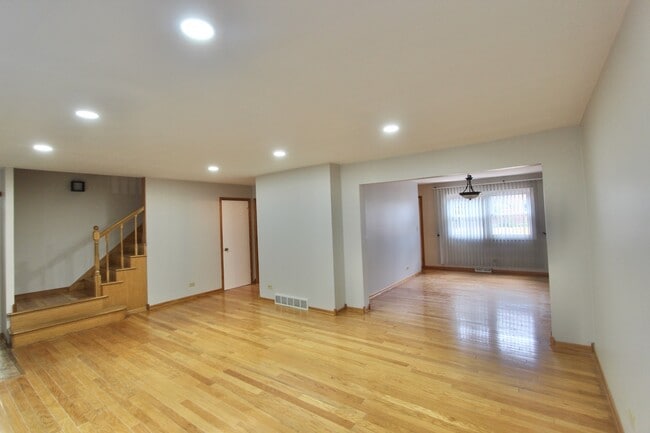 Photo - 7108 W Niles Ave