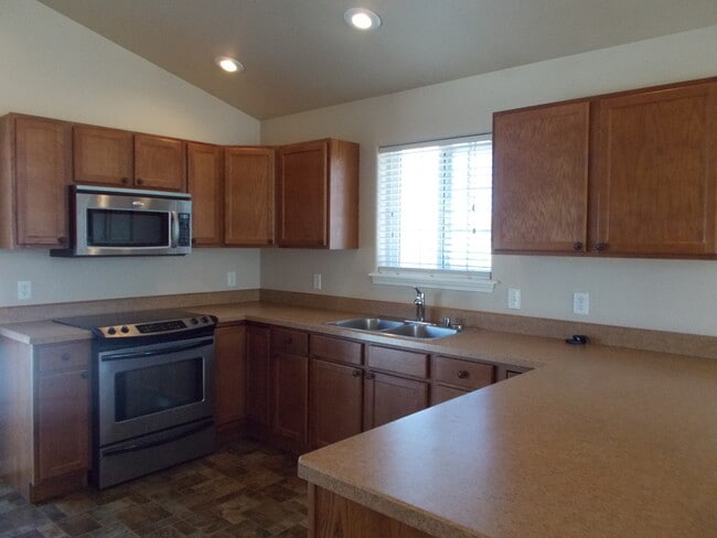Photo - 5 Bed/ 3 Bath/ 2 Car Garage Open Floor Plan Home in Billings Heights