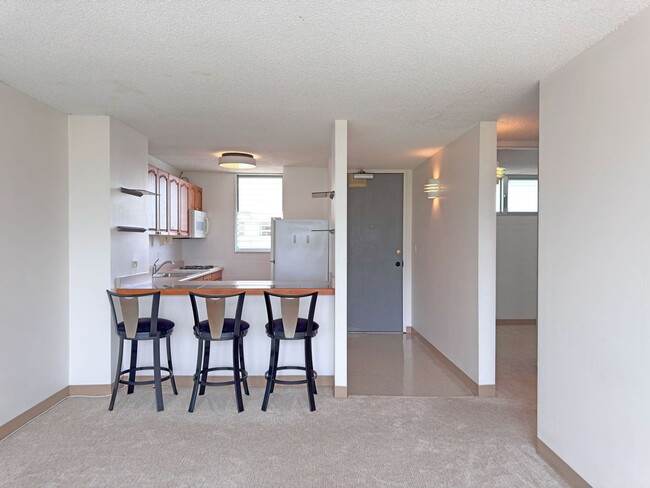 Photo - 949 Ala Nanala St