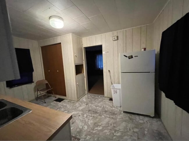 Fridge and Stove provided - 200 E 6th St