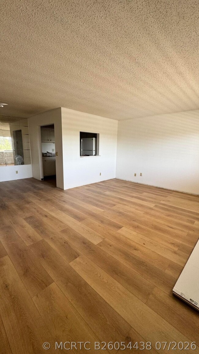 Building Photo - 100 Village Green Cir E Unit 314