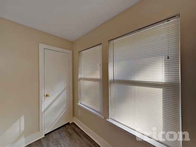 Photo - 18167 Woodsdale Ct